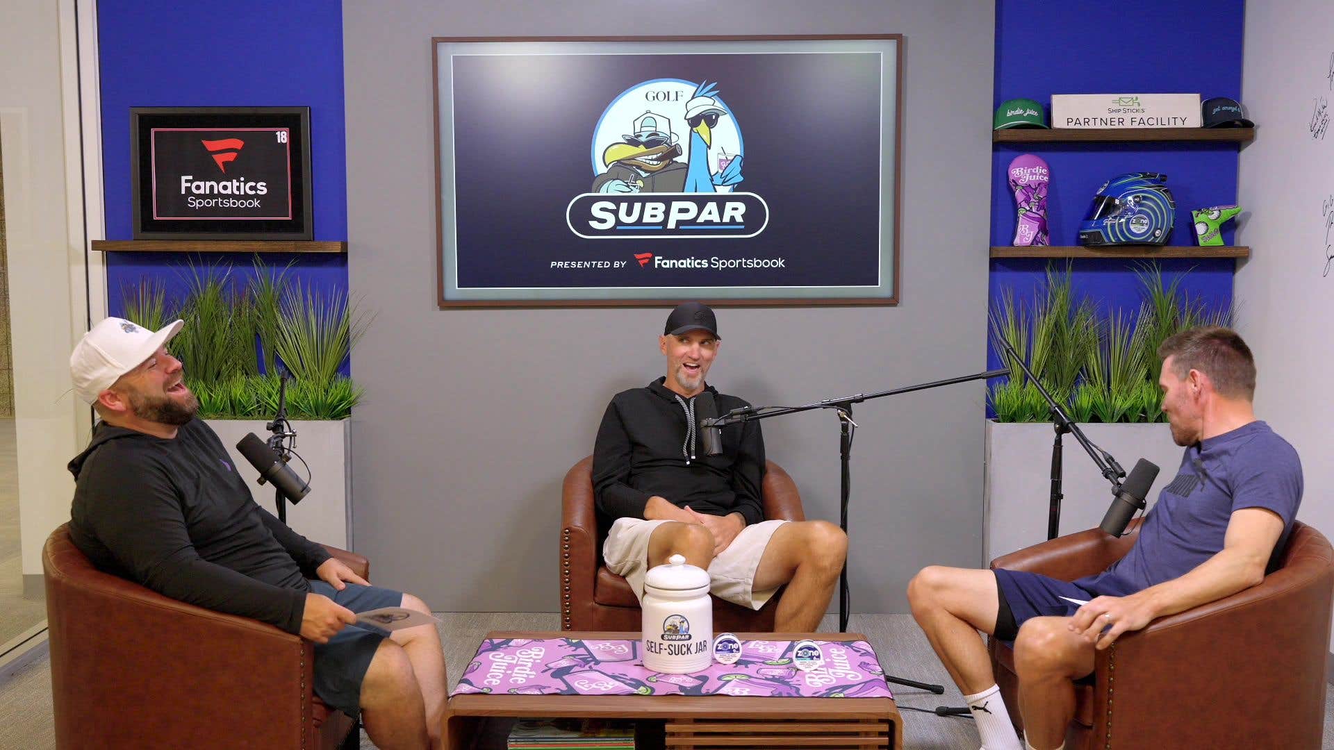 How this former NFL QB reacted to being paired with Rory McIlroy in his caddie debut | Subpar